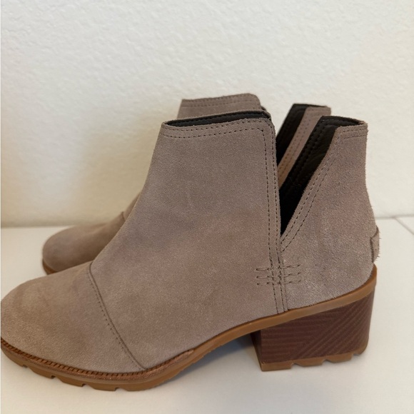 Sorel WOMEN'S CATE CUT-OUT BOOTIE - Picture 1 of 9